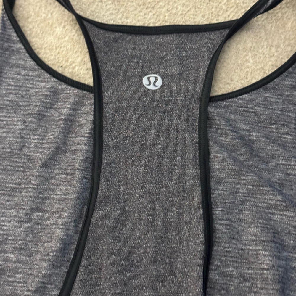 Lululemon Gray Women My Race My Pace Tank Top Sleeveless Size 8 - Picture 3 of 8